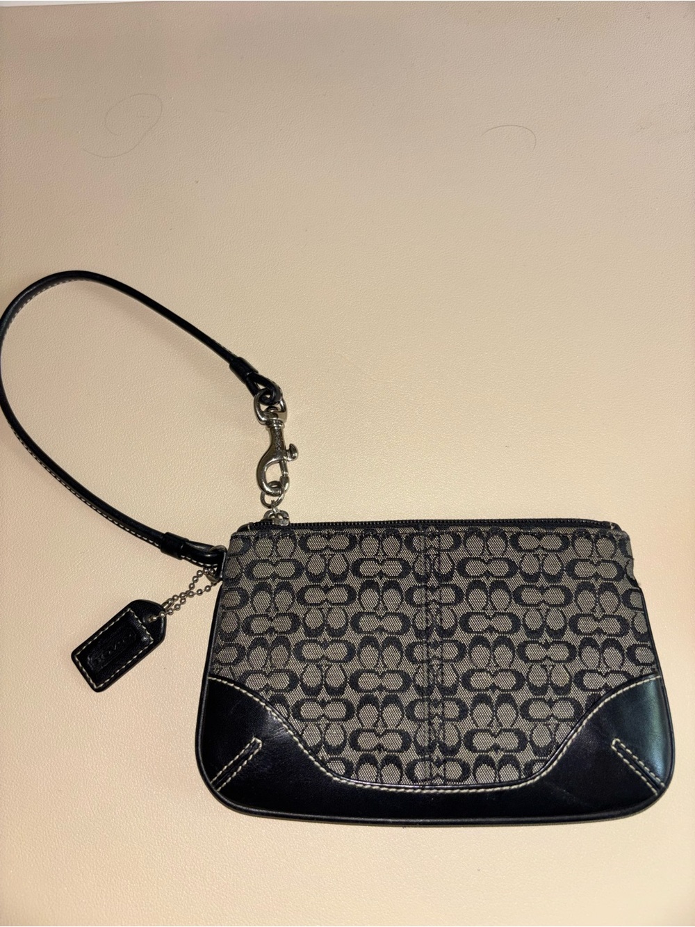 Vintage Y2K Coach Wristlet black/gray Signature C